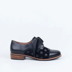 Avit Lace Up^Bresley NZ Hot