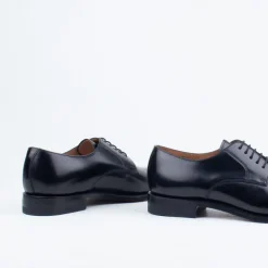 205B Albert Derby^Loake Shoemaker Clearance