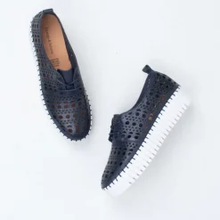 Belarus Lace Up^Django & Juliette Hot