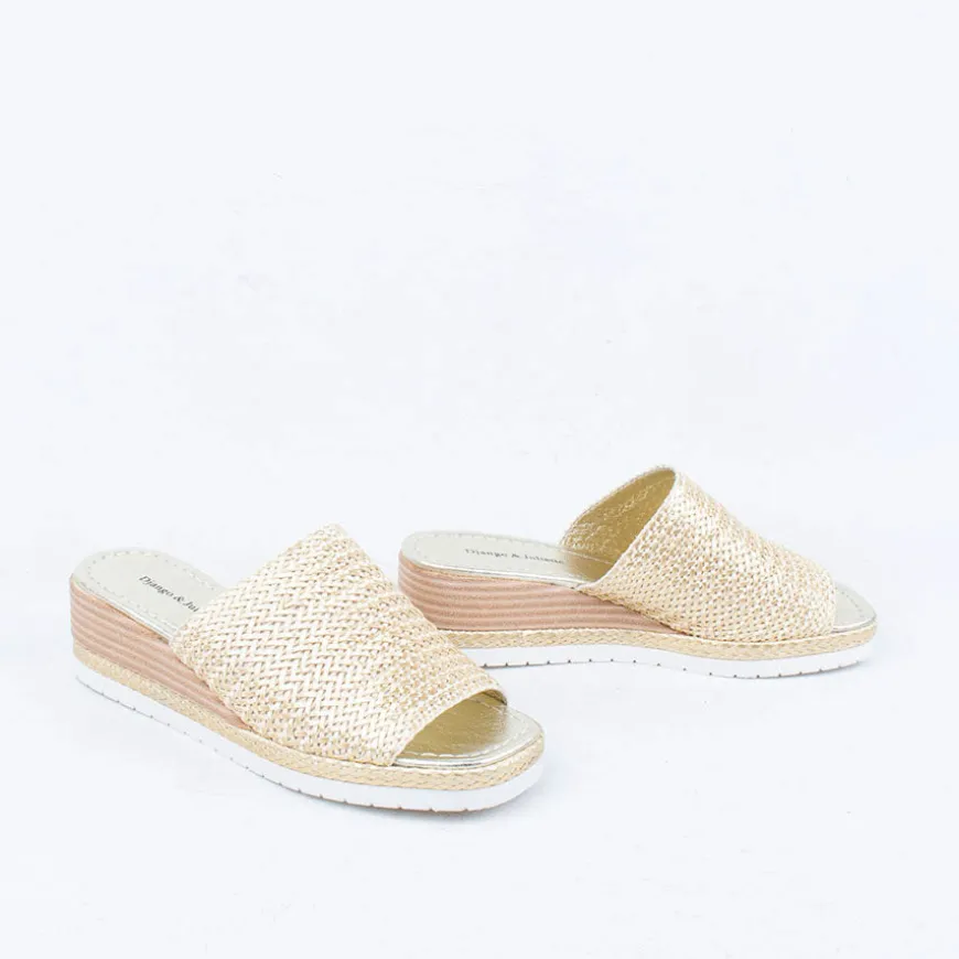 Izze Slide^Django & Juliette Shop