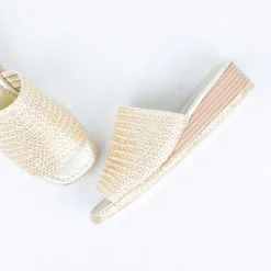 Izze Slide^Django & Juliette Shop