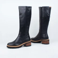 Lindeta KneeBoot^EOS Clearance