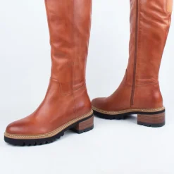Lindeta KneeBoot^EOS Clearance