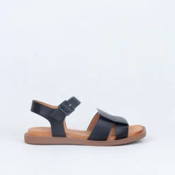 Monik Sandal^EOS Online