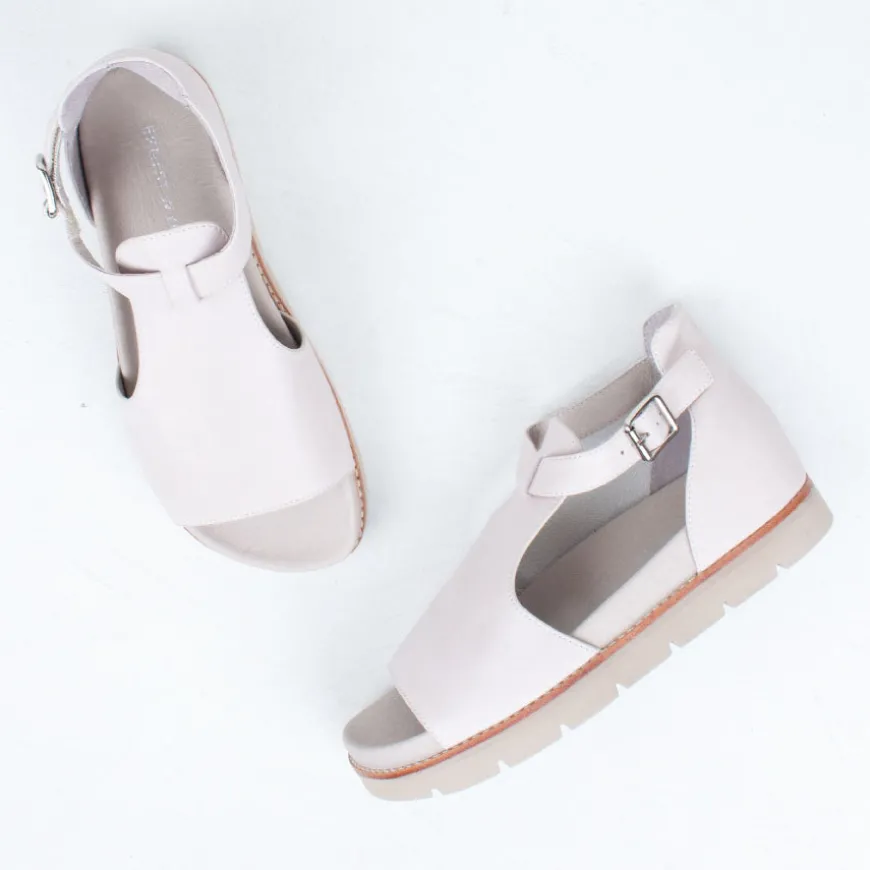Mooch Sandal^Ernest Wyler Fashion