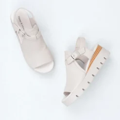 Randlee Wedge Sandal^Django & Juliette Shop